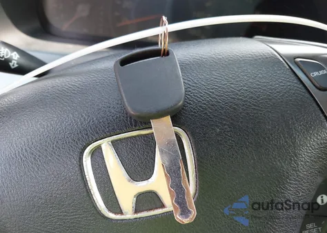 2006 Honda Odyssey Touring from USA, damaged, VIN 5FNRL38856B098897